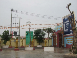 Thầy tu khoác veston và Lý Nhã Kỳ