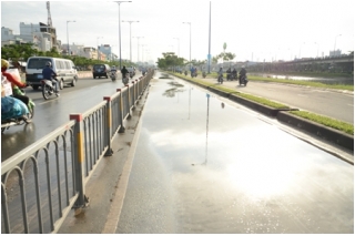 TPHCM: Những vũng nước