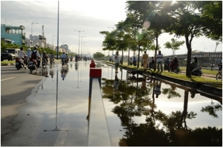 TPHCM: Những vũng nước