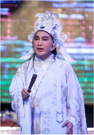 Bị khởi tố tội đánh bạc, NSƯT Kim Tử Long:
