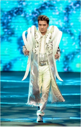 Nghệ sĩ Việt