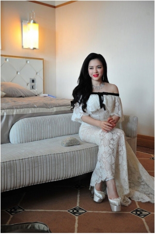 8 tháng, Lý Nhã Kỳ
