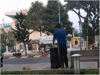 Vòi nước uống công cộng chỉ để rửa chân?_0