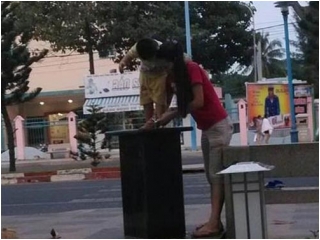 Vòi nước uống công cộng chỉ để rửa chân?_1