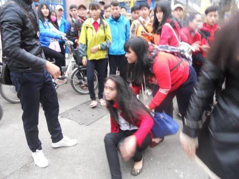 Tượng đài nứt có ý đồ, đánh nhau mới… năng động - 1 Tượng đài nứt có ý đồ, đánh nhau mới… năng động - 1