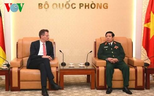 Việt Nam - Đức tiếp tục đẩy mạnh quan hệ hợp tác quốc phòng - 0 Việt Nam - Đức tiếp tục đẩy mạnh quan hệ hợp tác quốc phòng - 0