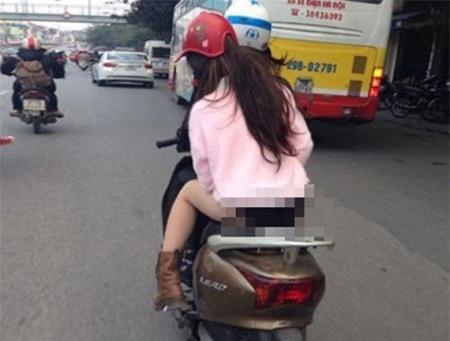 Sốc với hình ảnh “quên mặc quần” của phụ nữ Hà thành - 4 Sốc với hình ảnh “quên mặc quần” của phụ nữ Hà thành - 4