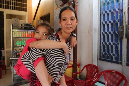 Cháu nội vua Thành Thái và chuyến hành hương đầy nước mắt về đất tổ - 1 Cháu nội vua Thành Thái và chuyến hành hương đầy nước mắt về đất tổ - 1