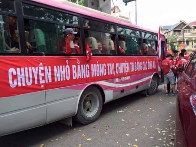 CĐV Hải Phòng tuần hành với pháo sáng…cháy rực những góc phố - 5 CĐV Hải Phòng tuần hành với pháo sáng…cháy rực những góc phố - 5