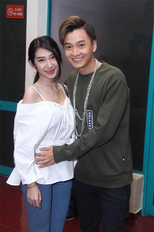 Những mối tình dài thập kỷ vẫn lãng mạn của sao Việt - 6 Những mối tình dài thập kỷ vẫn lãng mạn của sao Việt - 6