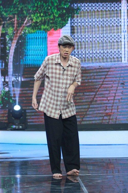 Hoài Linh lên án nghệ sĩ làm từ thiện để PR tên tuổi - 0 Hoài Linh lên án nghệ sĩ làm từ thiện để PR tên tuổi - 0