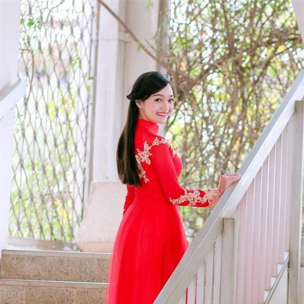 Gặp nữ sinh vinh dự được tặng hoa chào mừng Tổng thống Mỹ Obama tới Việt Nam - 11 Gặp nữ sinh vinh dự được tặng hoa chào mừng Tổng thống Mỹ Obama tới Việt Nam - 11
