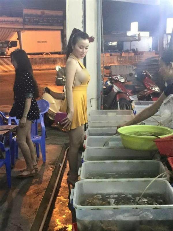 Hoảng hốt với mốt Can Lộ Lộ - mặc cũng như không của chị em - 10 Hoảng hốt với mốt Can Lộ Lộ - mặc cũng như không của chị em - 10