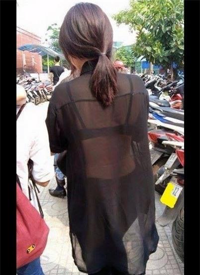 Hoảng hốt với mốt Can Lộ Lộ - mặc cũng như không của chị em - 5 Hoảng hốt với mốt Can Lộ Lộ - mặc cũng như không của chị em - 5