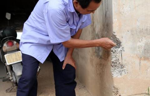 Dùng tay cậy bê tông, người Việt khỏe nhất thế giới? - 0 Dùng tay cậy bê tông, người Việt khỏe nhất thế giới? - 0