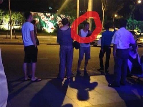 Đà Nẵng xác minh việc khách TQ đốt tiền Việt gây bức xúc - 0 Đà Nẵng xác minh việc khách TQ đốt tiền Việt gây bức xúc - 0