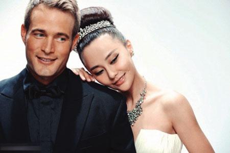 Lọ tro cốt chứa một kiếp hồng nhan: Duyên phận ở trời Tây - 1 Lọ tro cốt chứa một kiếp hồng nhan: Duyên phận ở trời Tây - 1