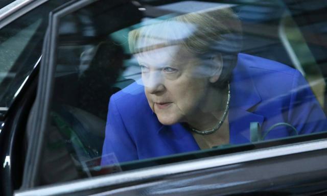 Ác mộng của bà Merkel: Đức có thể trưng cầu dân ý rời khỏi EU - 0 Ác mộng của bà Merkel: Đức có thể trưng cầu dân ý rời khỏi EU - 0