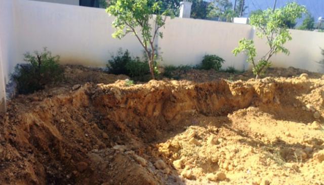 Lại phát hiện 10 tấn chất thải Formosa chôn ở công viên - 0