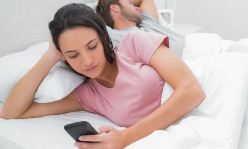 Mùa hè, phụ nữ muốn ngoại tình nhiều hơn nam giới - 0 Mùa hè, phụ nữ muốn ngoại tình nhiều hơn nam giới - 0