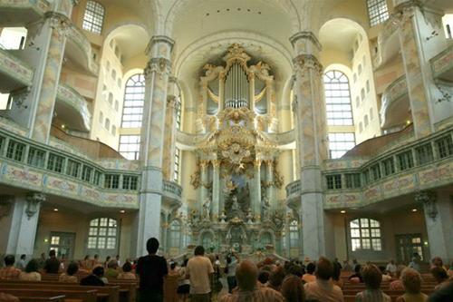 Tới thăm Nh&agrave; thờ Đức B&agrave; ở Dresden - CHLB Đức - 5