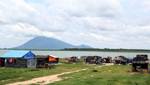 Hàng nghìn Việt kiều sống khốn khó - 0 Hàng nghìn Việt kiều sống khốn khó - 0