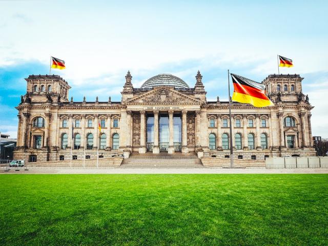 Berlin làm kinh tế Đức đi xuống ? - 0 Berlin làm kinh tế Đức đi xuống ? - 0
