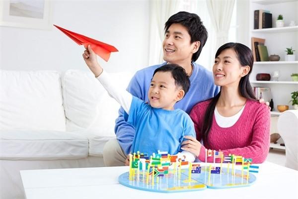 Muốn con giỏi giang, cha mẹ đừng quên chơi chung với bé - 3 Muốn con giỏi giang, cha mẹ đừng quên chơi chung với bé - 3