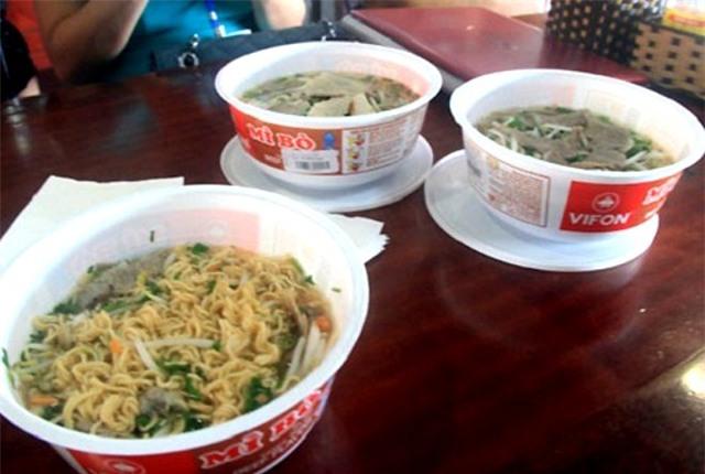 Phở sân bay: Cắt cổ những con lừa - 1 Phở sân bay: Cắt cổ những con lừa - 1