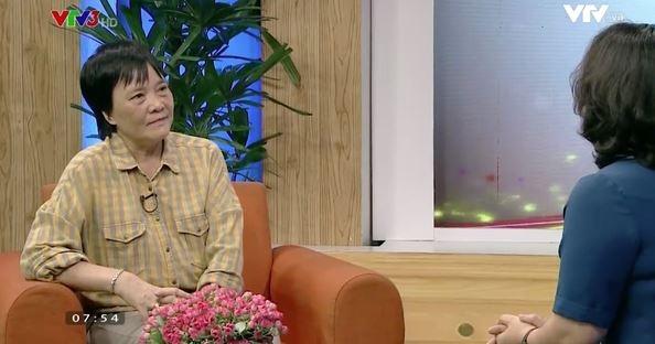 TS văn học Đoàn Hương: 50% người trên Facebook là vô công rồi nghề - 0 TS văn học Đoàn Hương: 50% người trên Facebook là vô công rồi nghề - 0
