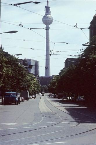 Khoảnh khắc khó quên trước khi Bức tường Berlin sụp đổ - 7 Khoảnh khắc khó quên trước khi Bức tường Berlin sụp đổ - 7