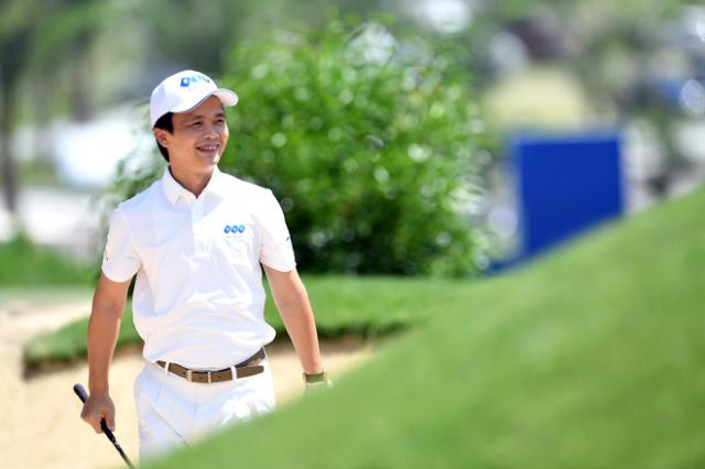 Nụ cười của Tỷ phú Trịnh Văn Quyết và nước mắt tức tưởi của hàng vạn người dân - 0