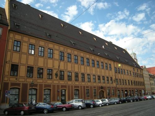 Những bài học về tiền bạc từ người Đức giàu có nhất lịch sử - 1