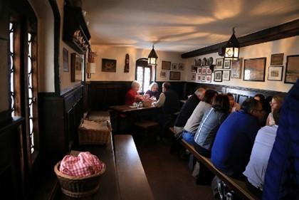 X&uacute;c x&iacute;ch ngon nhất nước Đức được b&aacute;n ở đ&acirc;u? - 4