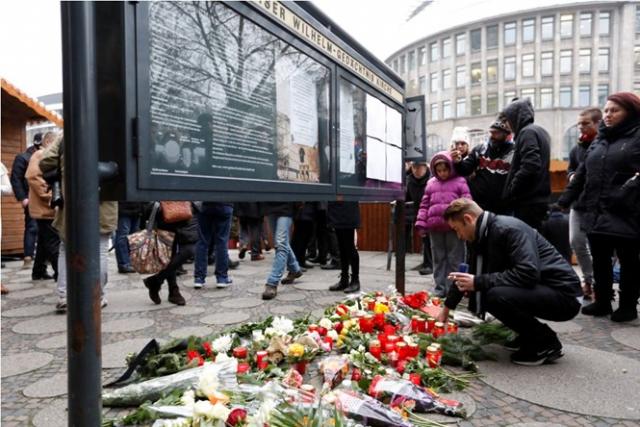 Cảnh sát Đức bắt nhầm người trong vụ xe tải lao vào khu chợ Giáng sinh? - 0