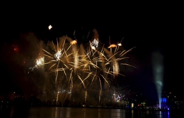 Đức: Lung linh dưới ánh sáng pháo hoa rực rỡ - 11