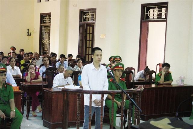 Đau lòng nước mắt trẻ thơ trong phiên tòa xử cha giết mẹ - 1 Đau lòng nước mắt trẻ thơ trong phiên tòa xử cha giết mẹ - 1