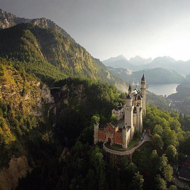 Nước Đức: Vẻ nguy nga tuyệt đẹp của những lâu đài nhìn từ trên cao - 4 Nước Đức: Vẻ nguy nga tuyệt đẹp của những lâu đài nhìn từ trên cao - 4