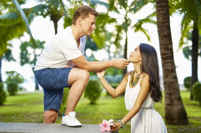 Những lầm tưởng về vợ Á chồng Tây - 1 Những lầm tưởng về vợ Á chồng Tây - 1