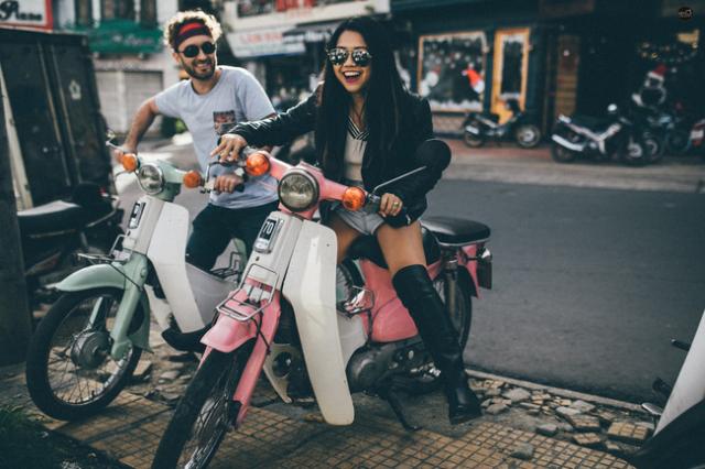 Những yêu sách trời ơi của cô gái Việt dù thích vẫn chưa vội đổ dành cho chàng trai Tây nhẫn nại vì... yêu - 1 Những yêu sách trời ơi của cô gái Việt dù thích vẫn chưa vội đổ dành cho chàng trai Tây nhẫn nại vì... yêu - 1