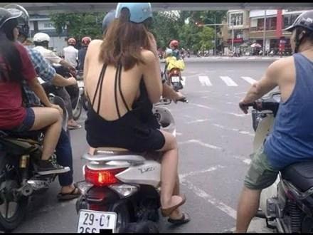 Bộ quy tắc “không mặc hở hang, không hái hoa bẻ cành” chính thức ban hành - 0