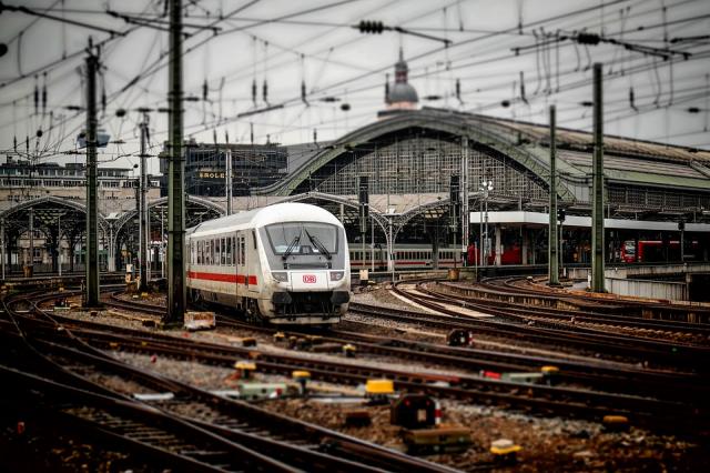 Bremen: Trẻ suýt bị điện cao thế giật vì nghịch dại - 0 Bremen: Trẻ suýt bị điện cao thế giật vì nghịch dại - 0