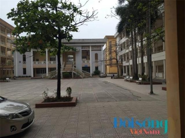 Vợ bắt quả tang chồng không có tiền nuôi con nhưng vẫn dẫn bồ đi ăn hàng, ngủ khách sạn sang - 4 Vợ bắt quả tang chồng không có tiền nuôi con nhưng vẫn dẫn bồ đi ăn hàng, ngủ khách sạn sang - 4