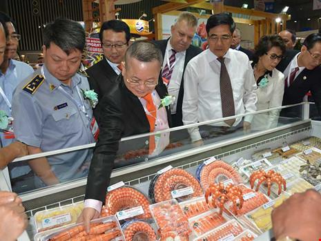 Hàng Trung Quốc ăn ốc, hàng Việt đổ vỏ - 1