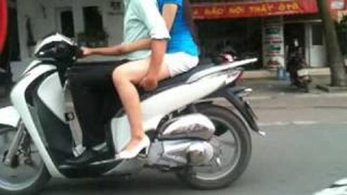 Loạn thuốc kích dục bạn gái uống, làm gì cũng được - 0 Loạn thuốc kích dục bạn gái uống, làm gì cũng được - 0