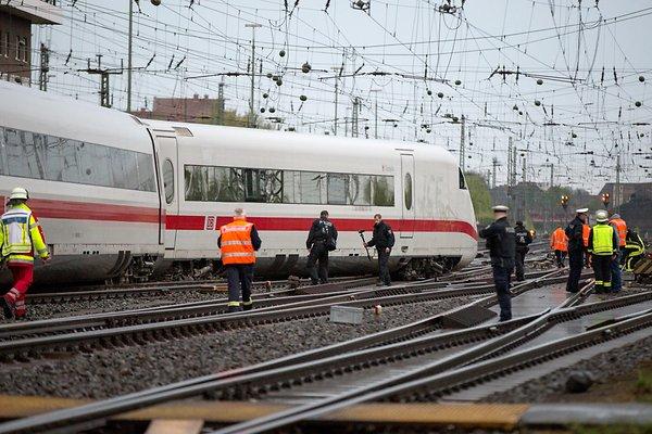 T&agrave;u cao tốc Đức trật b&aacute;nh ở Dortmund: Nhiều tuyến t&agrave;u bị hủy - 0