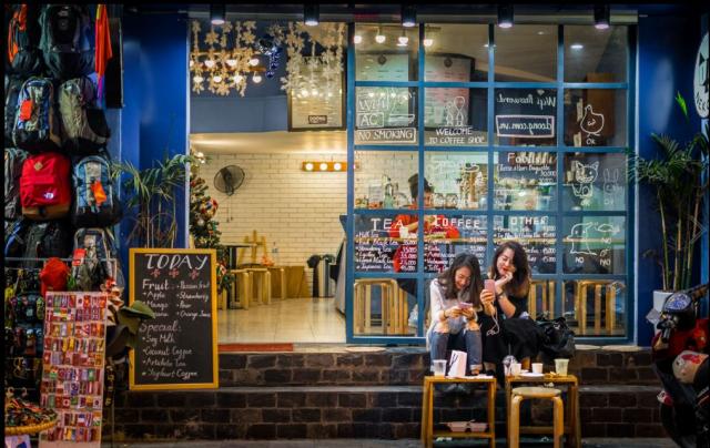 Người Việt uống c&agrave; ph&ecirc; Starbucks đắt thứ 3 thế giới - 0