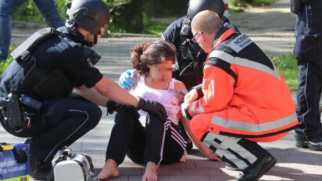 Hamburg: Phụ nữ trẻ bị bắn nhiều ph&aacute;t kh&ocirc;ng r&otilde; nguy&ecirc;n do - 0
