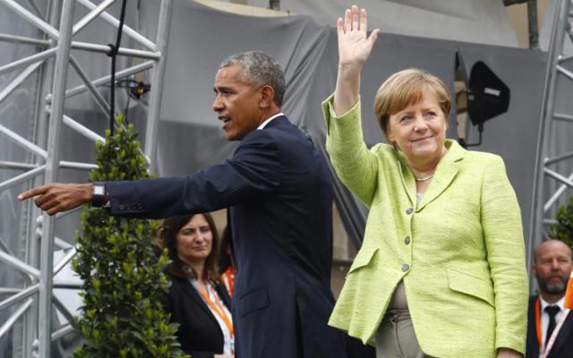 Hàng ngàn người Đức chào đón ông Obama tái ngộ bà Merkel - 1 Hàng ngàn người Đức chào đón ông Obama tái ngộ bà Merkel - 1