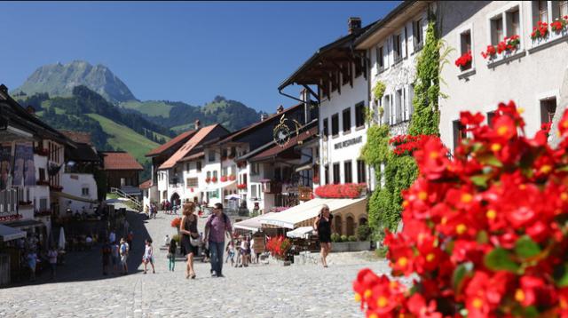 Những ngôi làng cổ tích đẹp nhất ở Châu Âu, ai cũng mong đến một lần trong đời - 5 Những ngôi làng cổ tích đẹp nhất ở Châu Âu, ai cũng mong đến một lần trong đời - 5